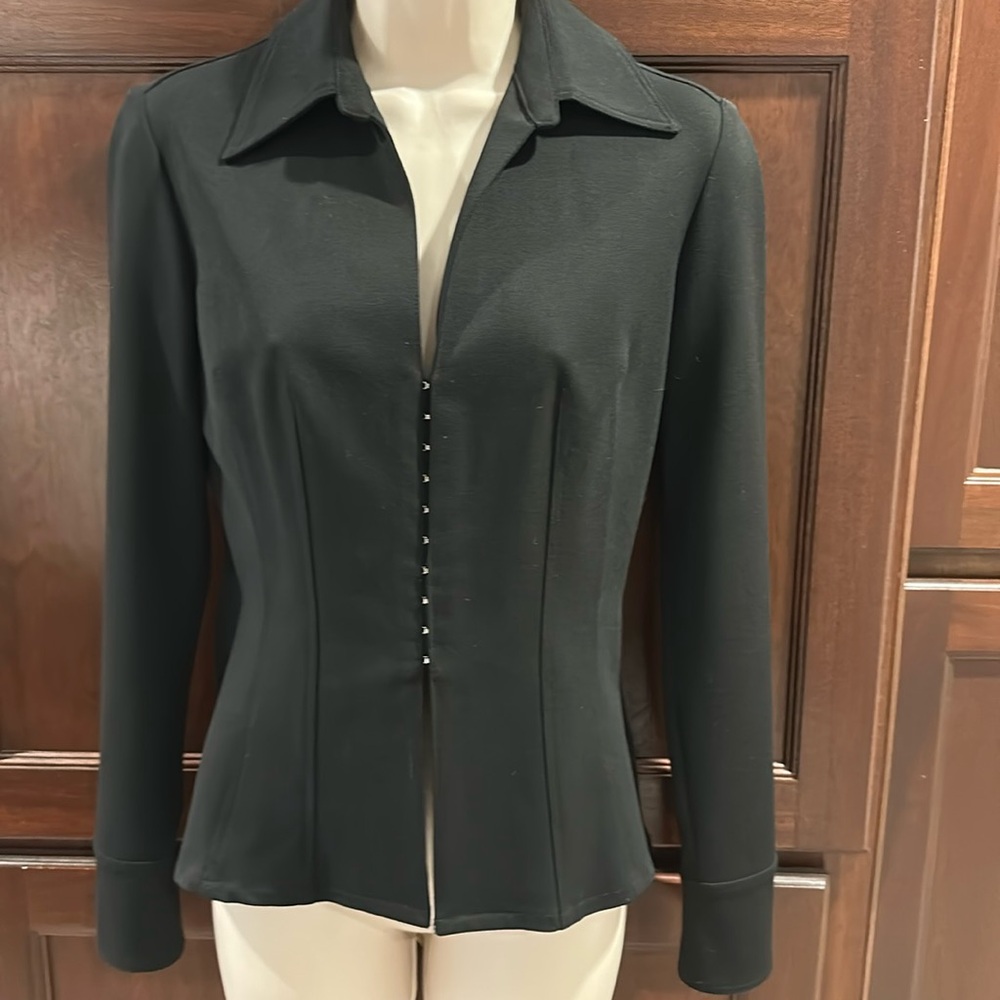 VERTIGO WOMANS SIZE S HOOK CLOSURE STYLE JACKET